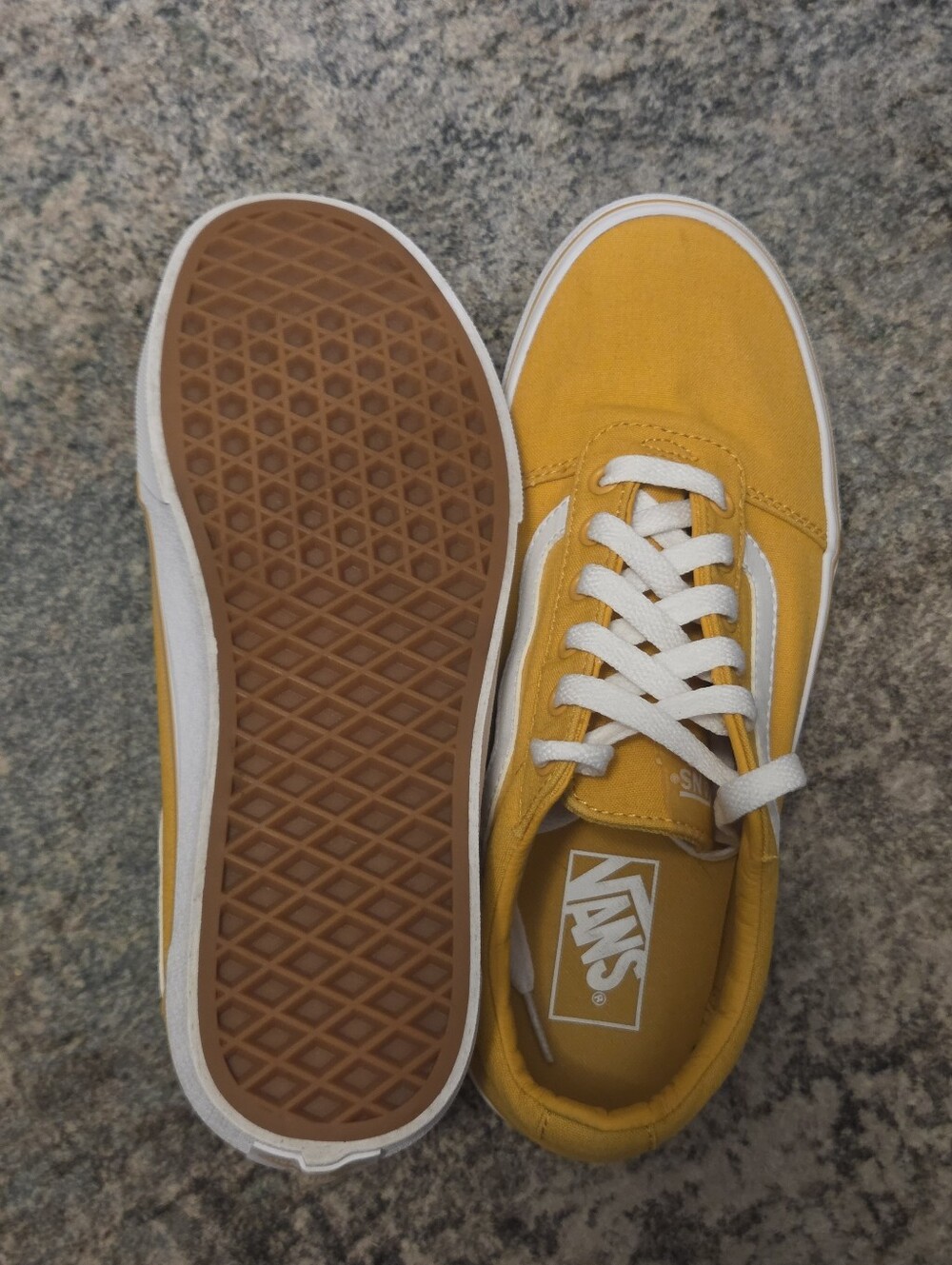 Vans Old Skool Yellow/White Low-Top Skate Shoes – Women’s 8.5 (Like New!) - Picture 4 of 9